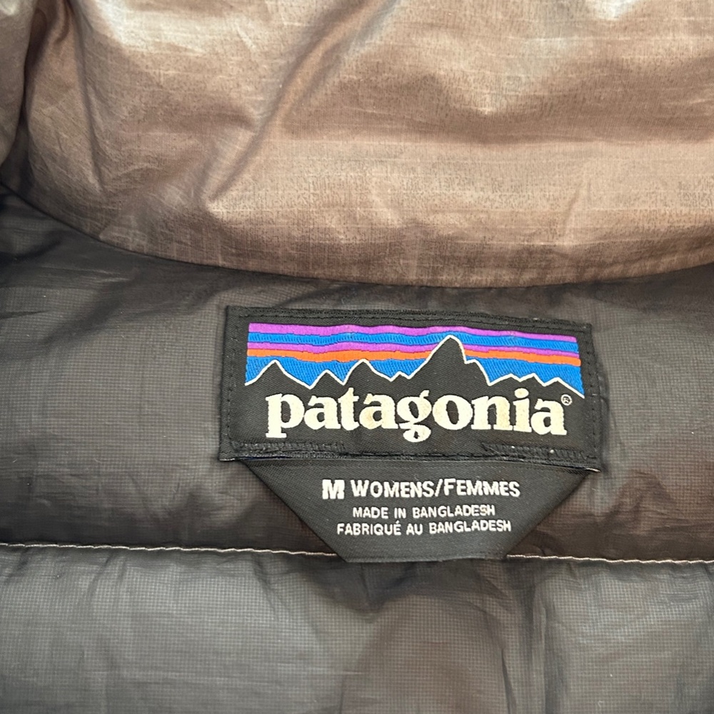 Women's Patagonia Down Sweater Jacket - Picture 3 of 8
